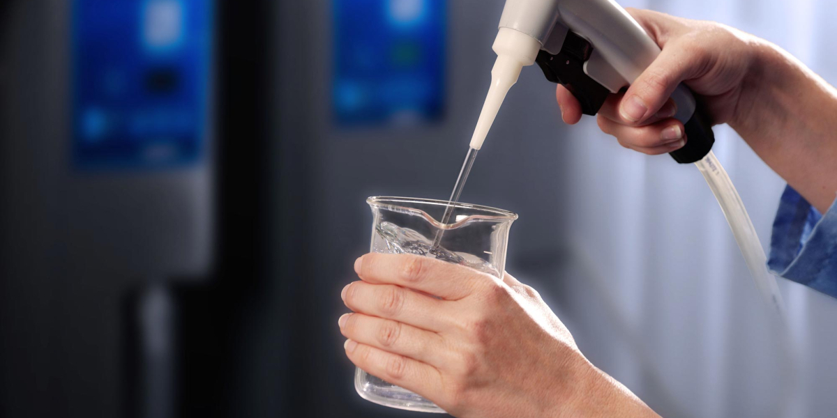 کاربردهای آب دیونیزه