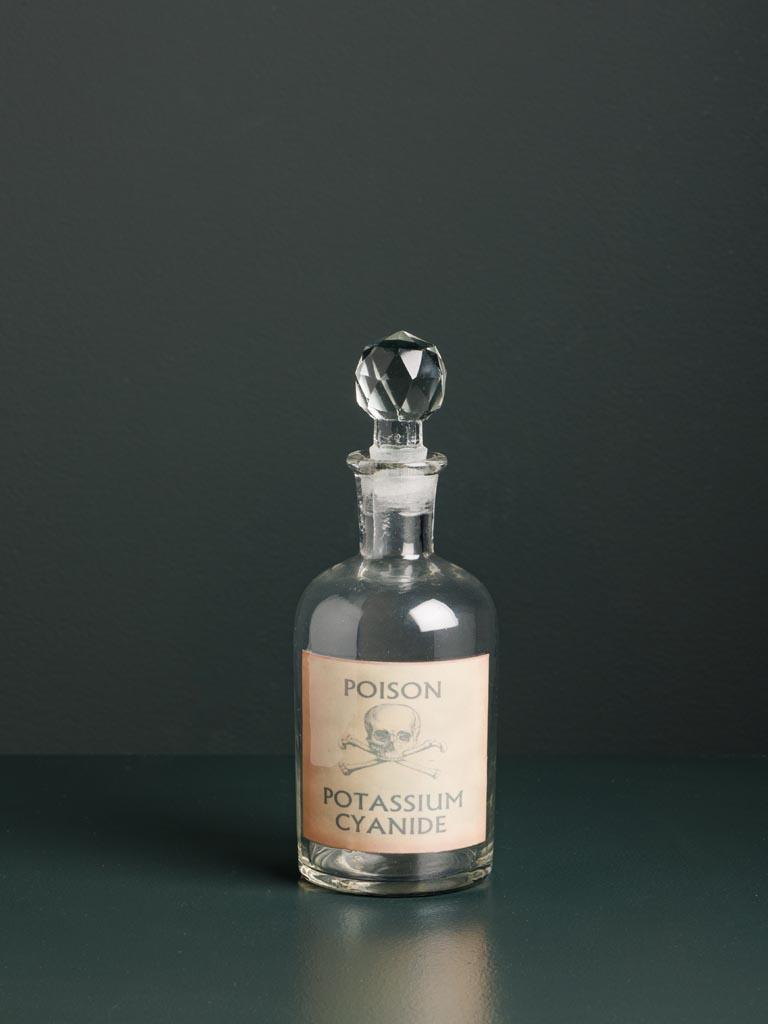 سیانور: سم قوی، ماده صنعتی و خطرهای آن